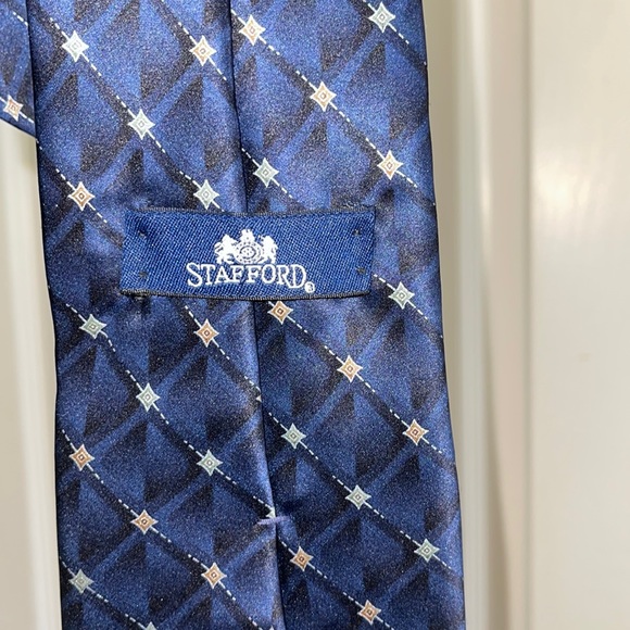 Stafford Tie 100% Imported Silk - Picture 2 of 3